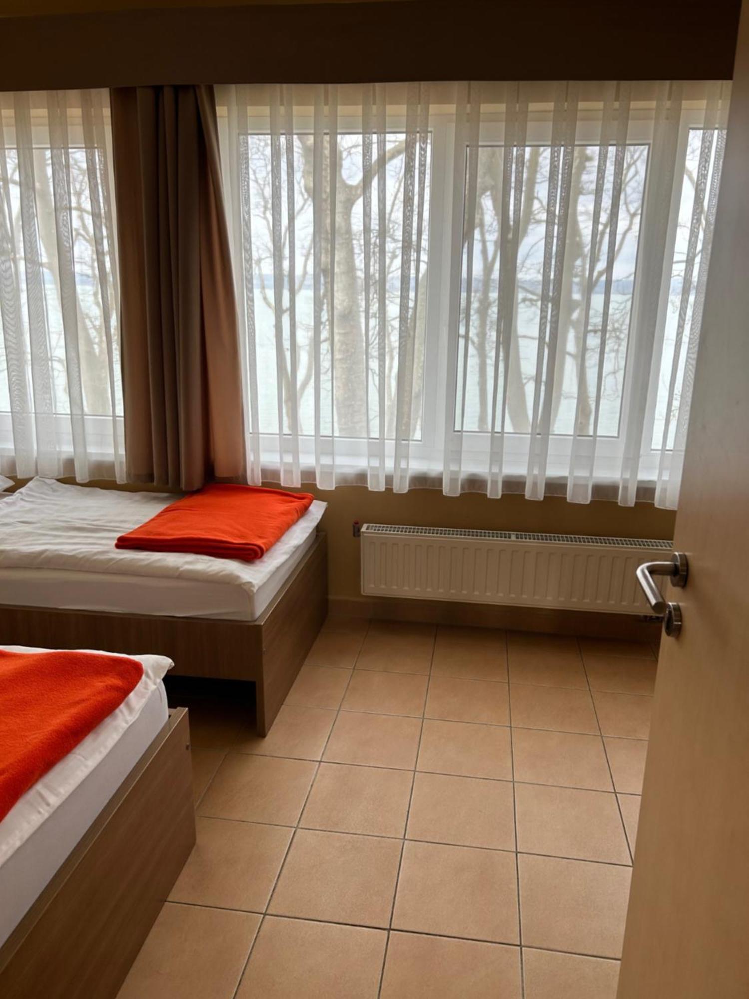 Bf Hotel Balatonfoldvar Exterior photo
