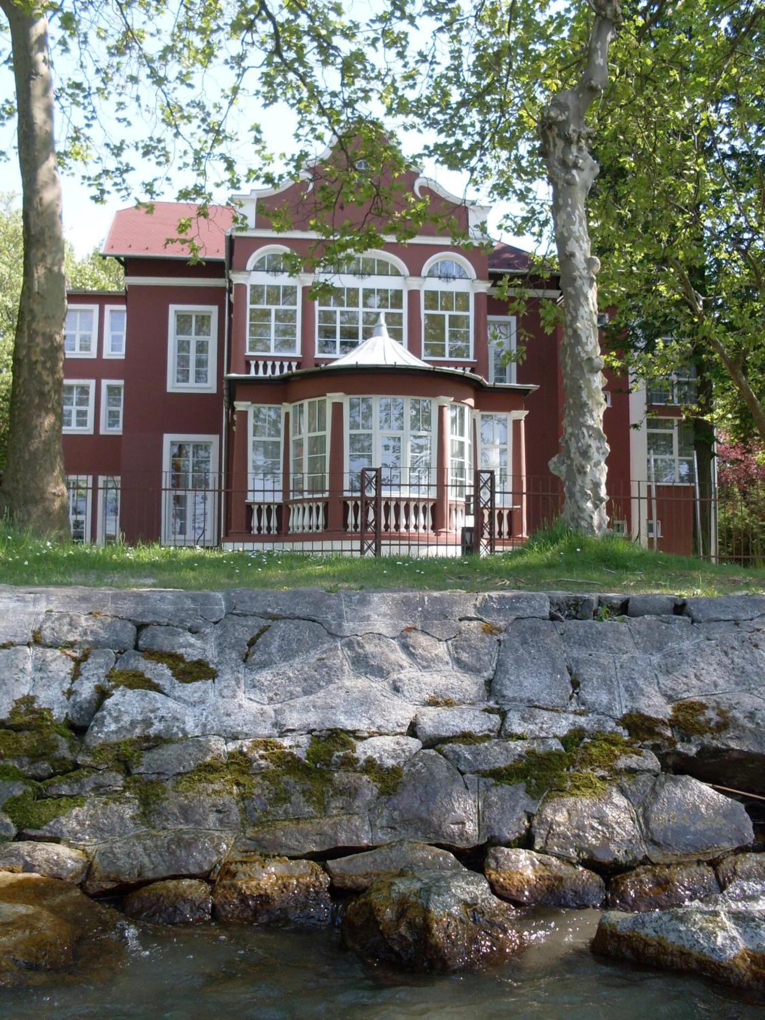 Bf Hotel Balatonfoldvar Exterior photo