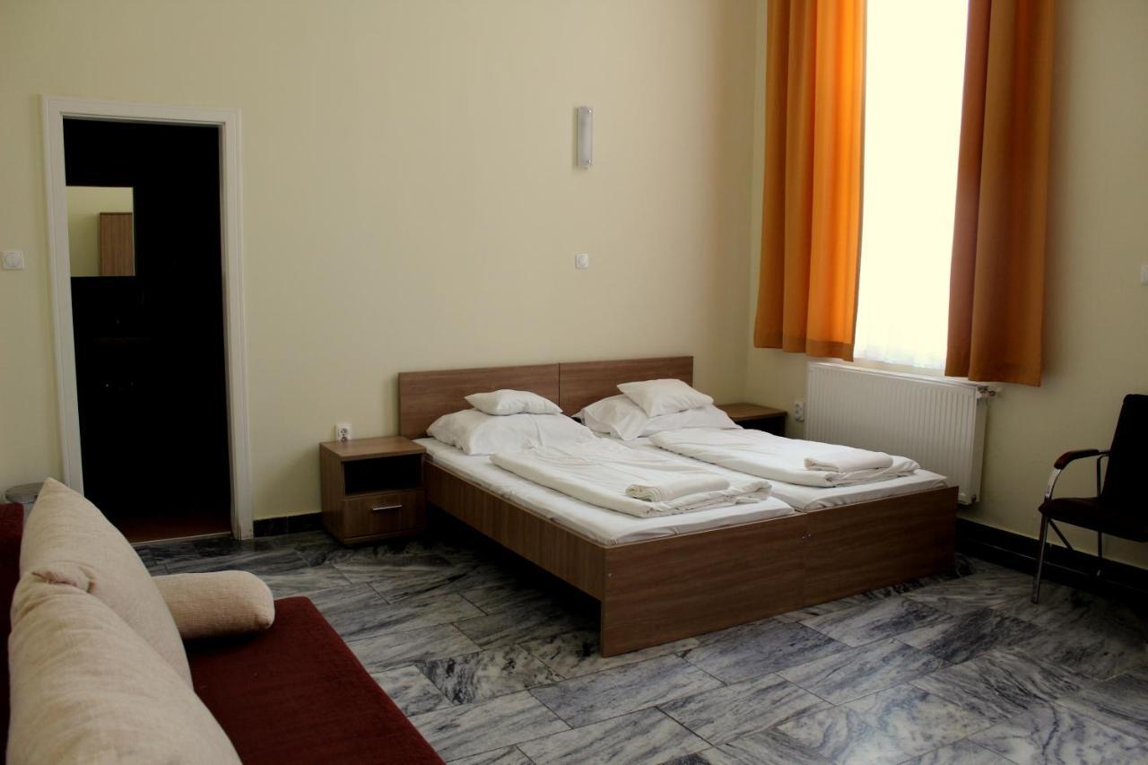 Bf Hotel Balatonfoldvar Exterior photo